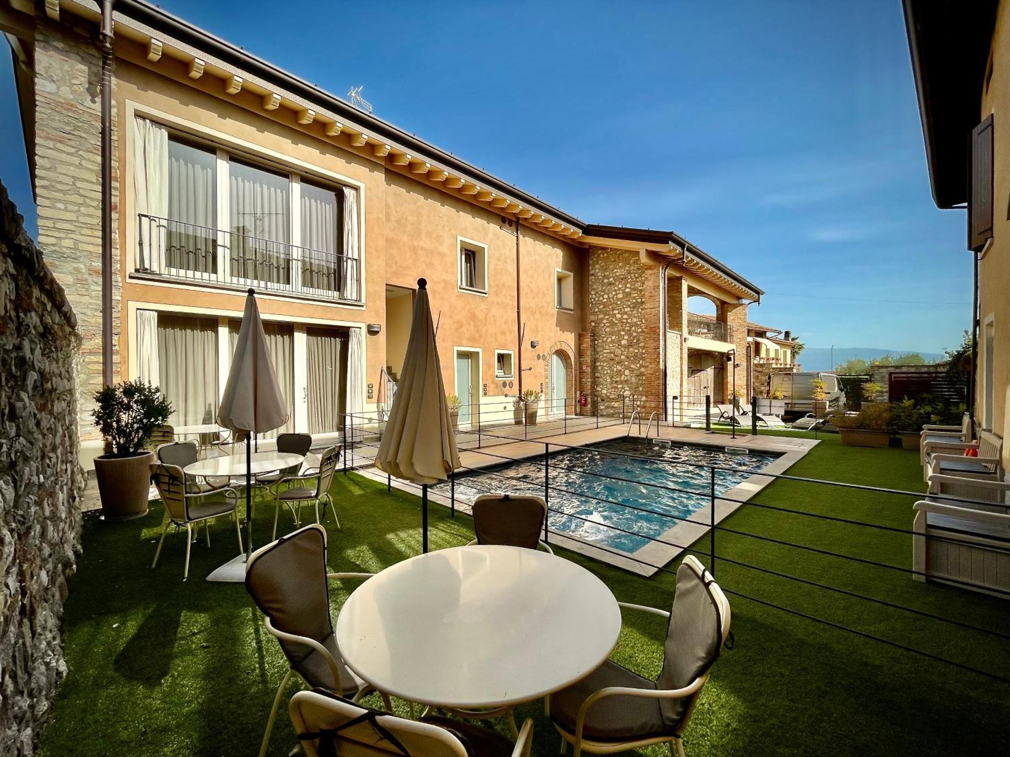 Villa Fontanelle Gardapartments 폴페나체 델 가르다 외부 사진