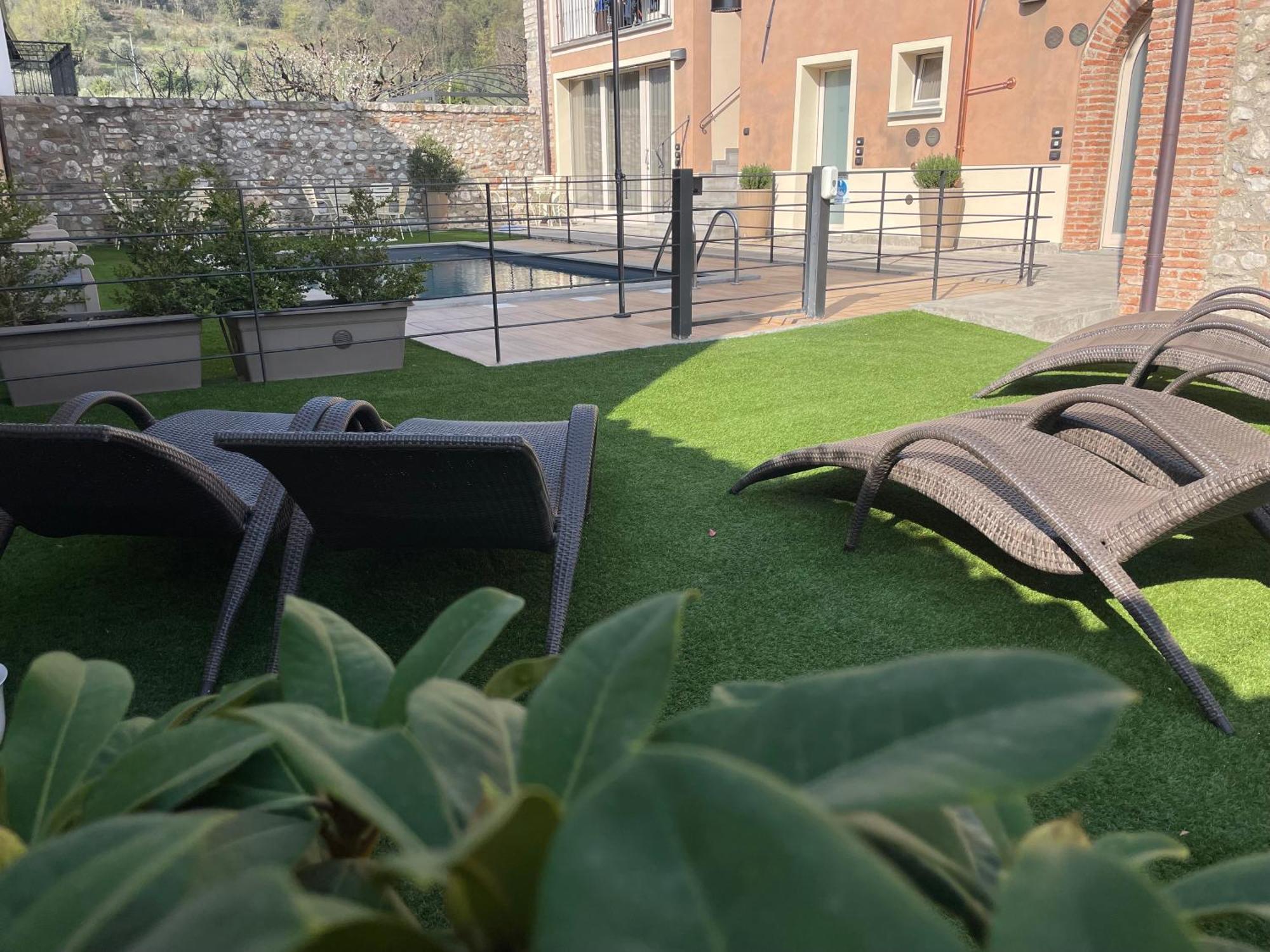 Villa Fontanelle Gardapartments 폴페나체 델 가르다 외부 사진